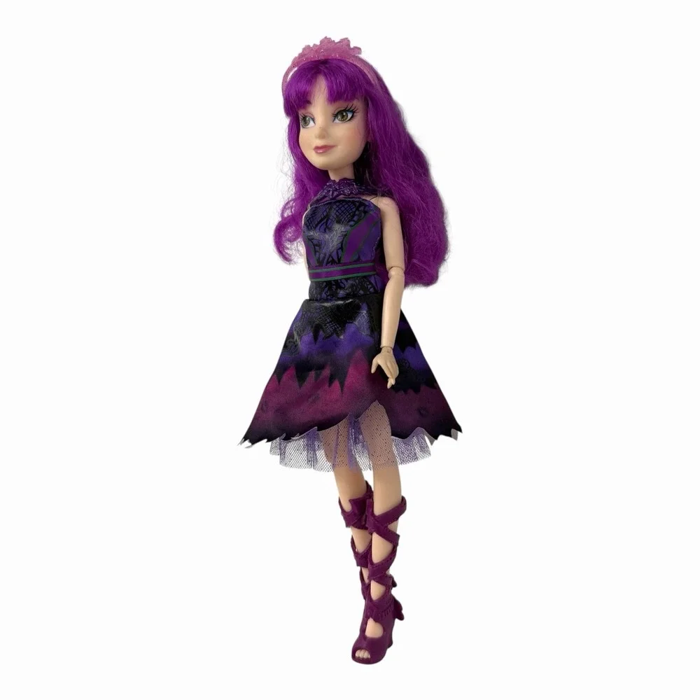 Disney Descendants Mal Isle Of The‎ Lost Royal Yacht Doll Purple Hair Maleficent